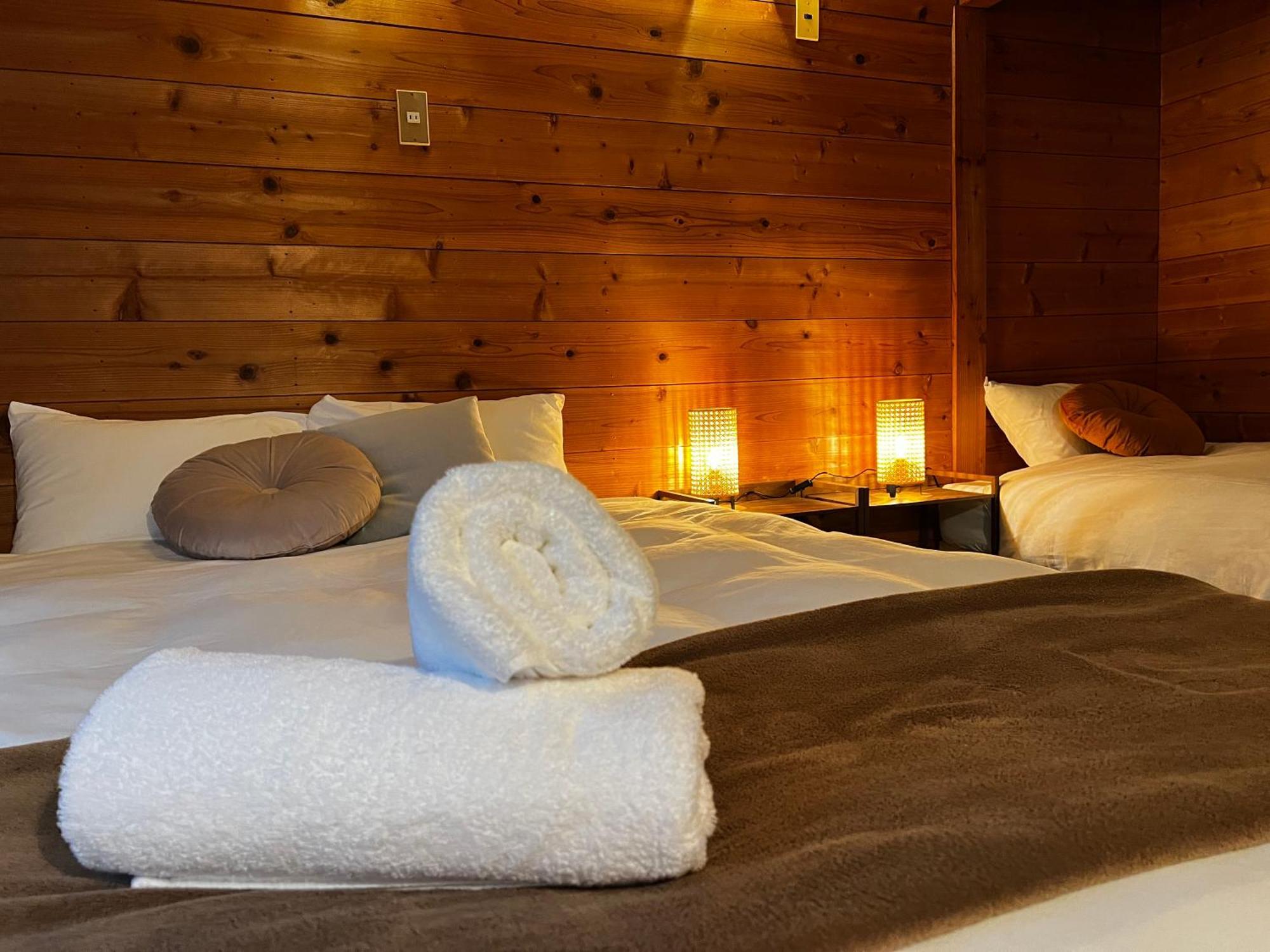 Sneaky Peaks Hotel Hakuba Exterior photo