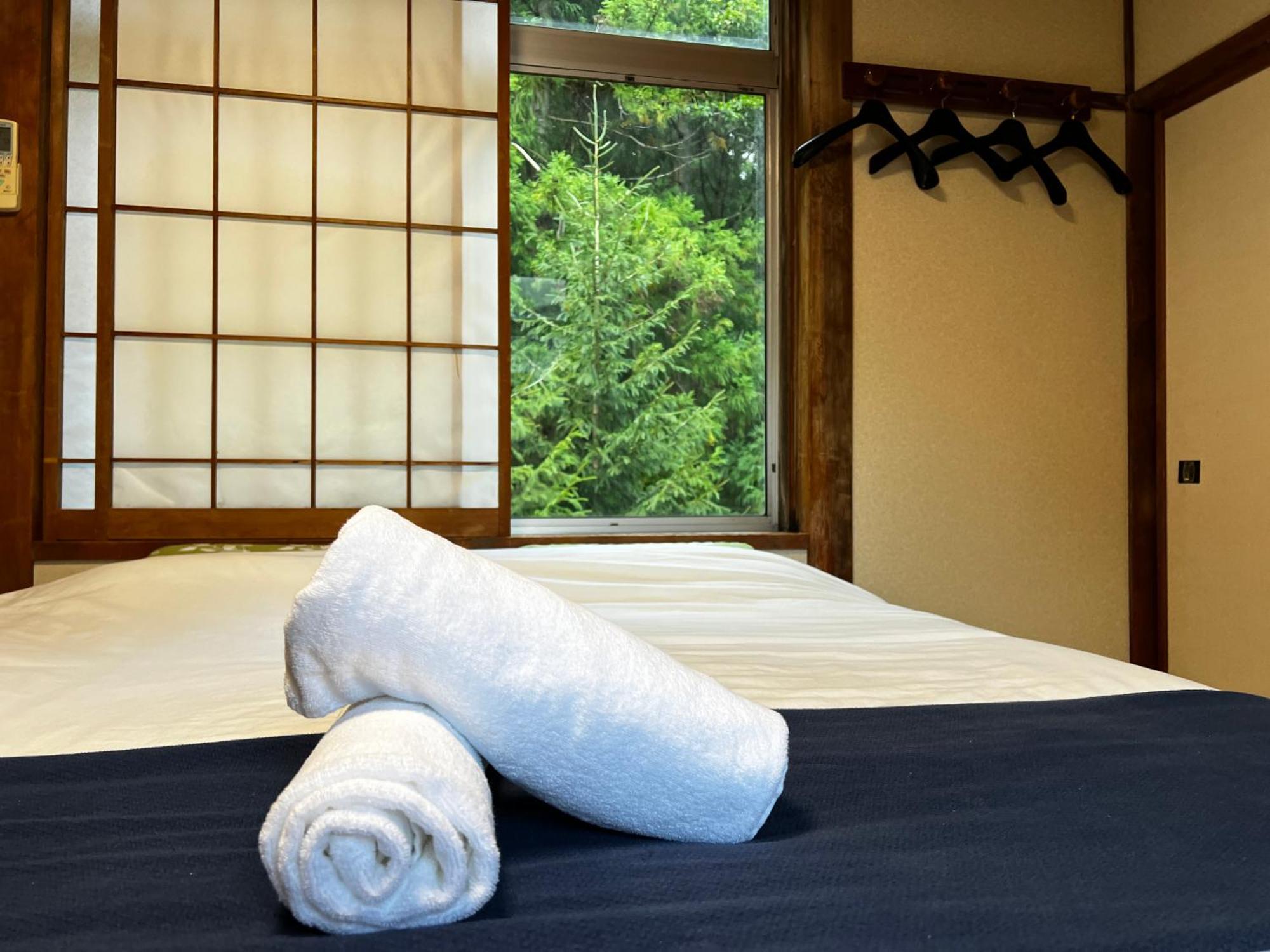 Sneaky Peaks Hotel Hakuba Exterior photo